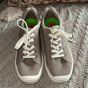 OCA low Cariuma captoe sneakers 7.5